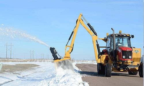 SNOW BLOWERS