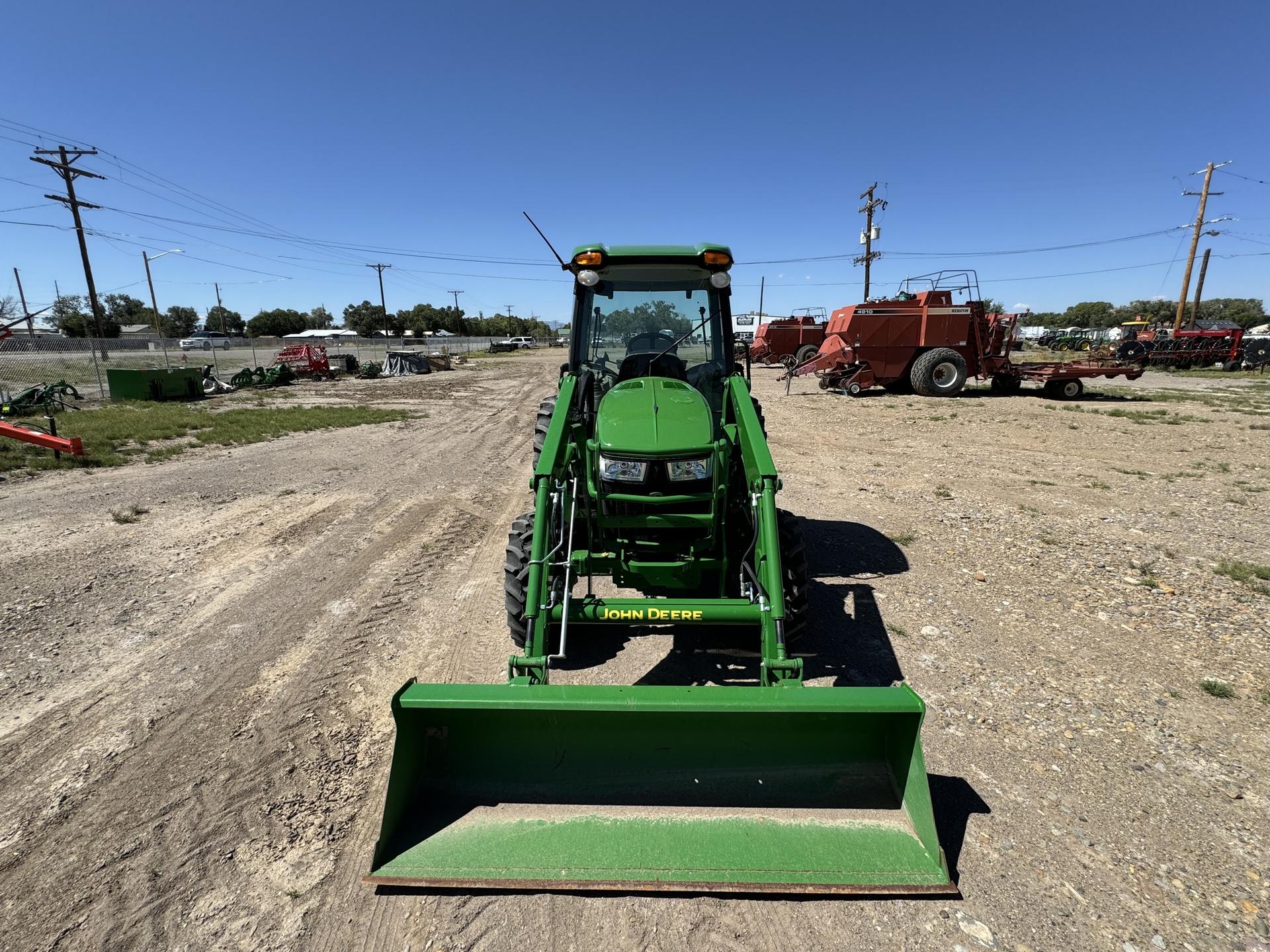 2022 John Deere 4052R