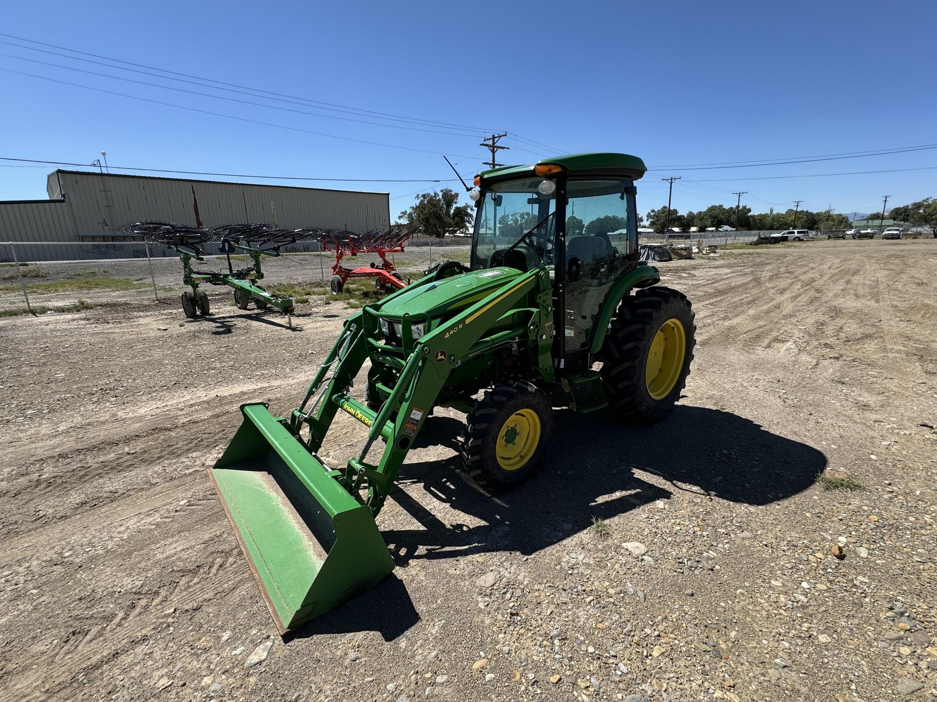 2022 John Deere 4052R