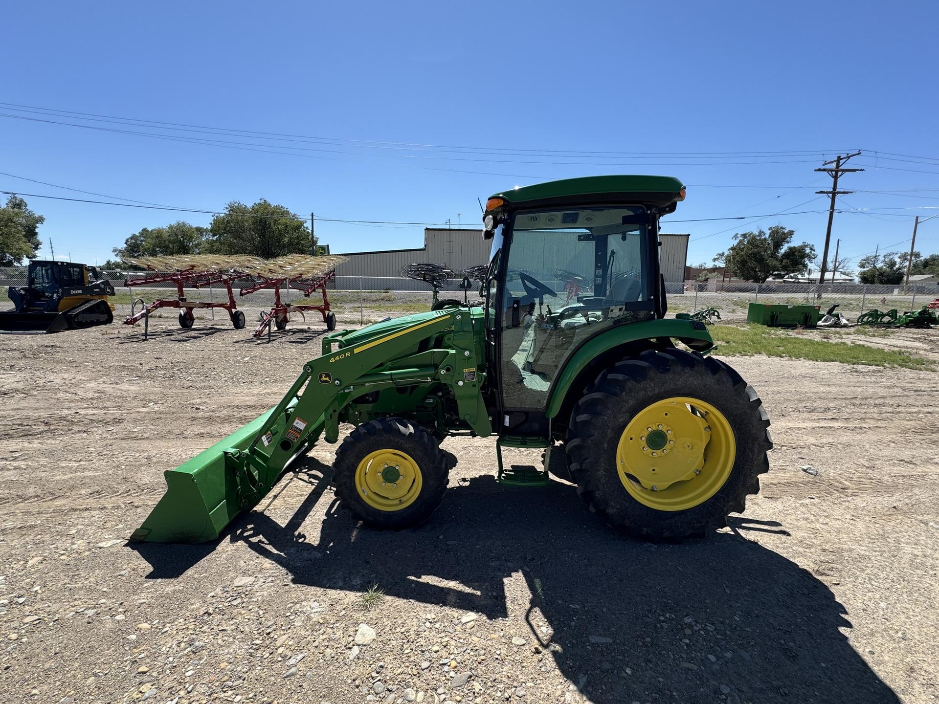 2022 John Deere 4052R