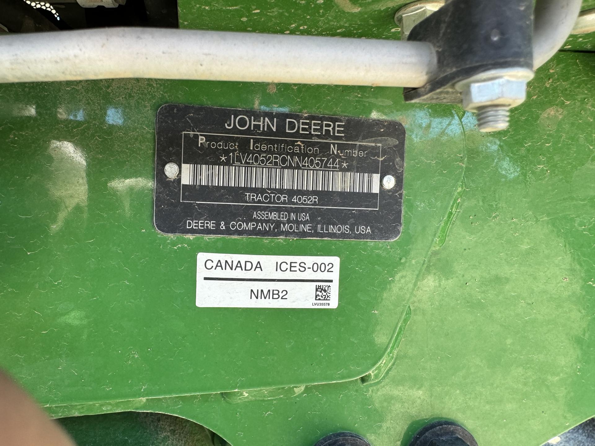 2022 John Deere 4052R