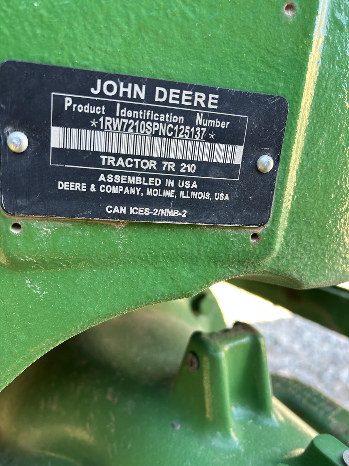 2022 John Deere 7R 210 Image