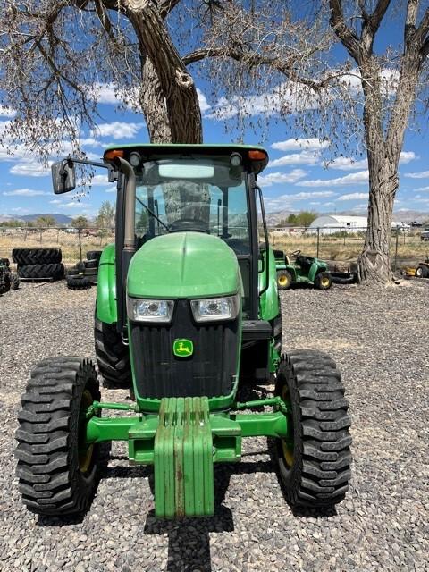 2014 John Deere 5100E