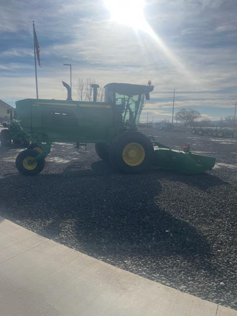 2017 John Deere W235 Image