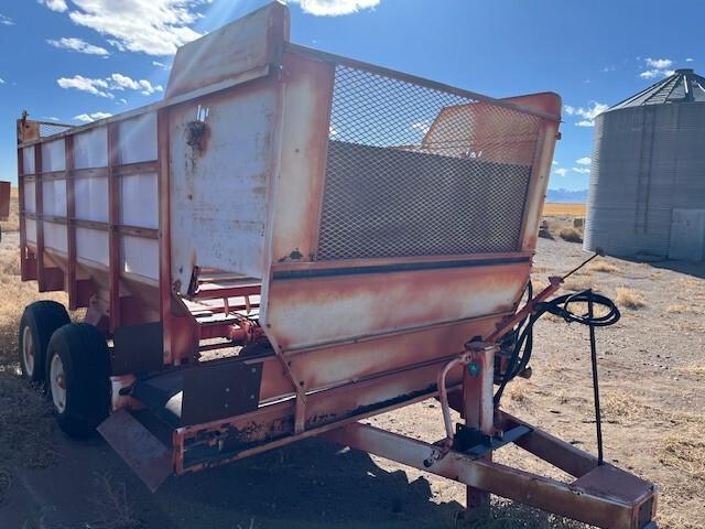 2004 Peterson SILAGE WAGON Image