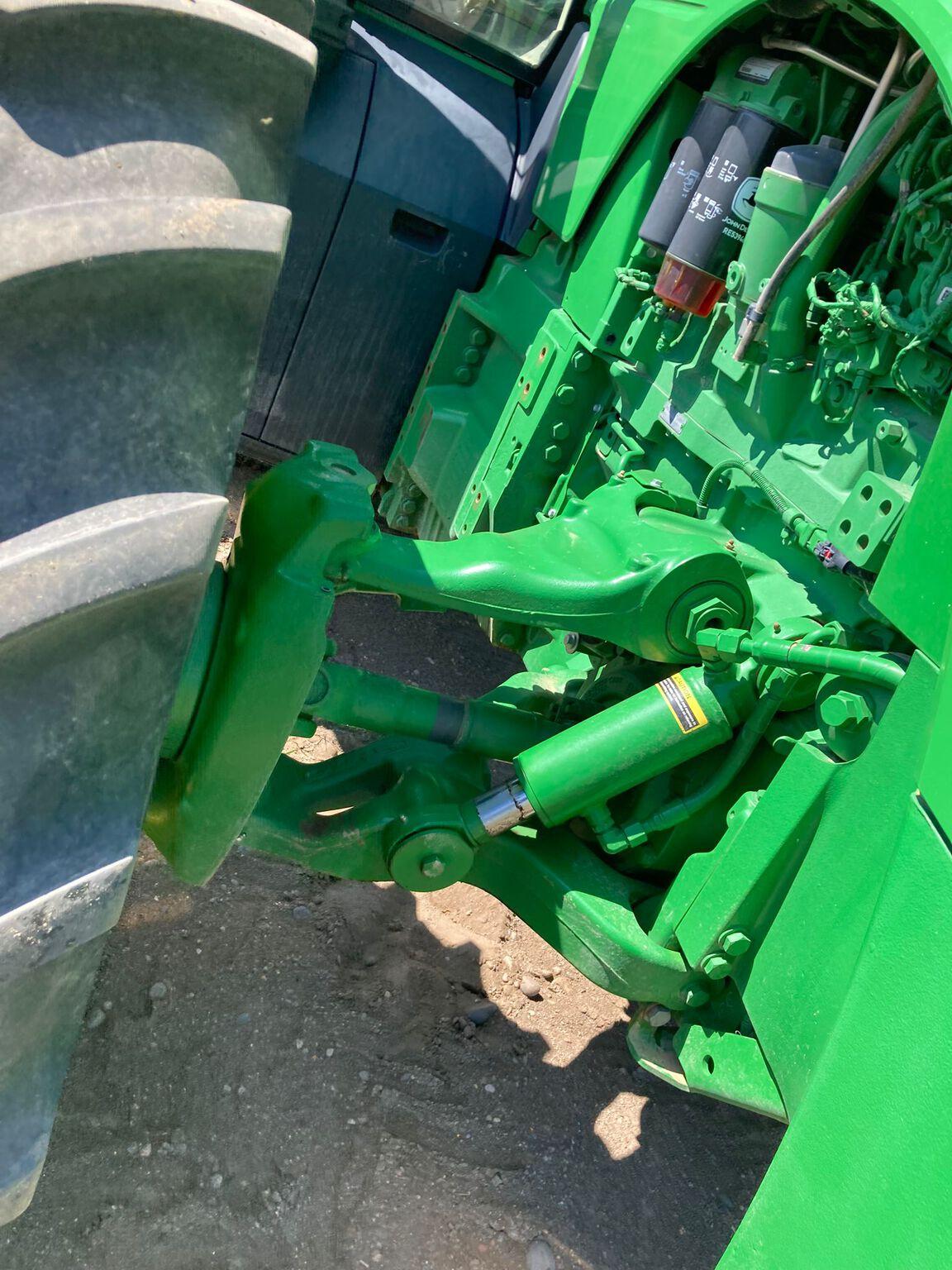 2019 John Deere 8245R