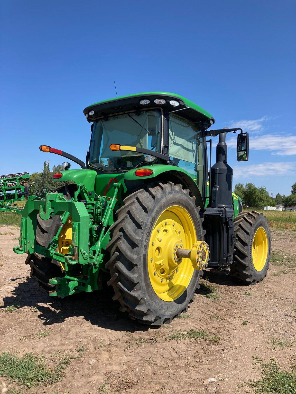 2019 John Deere 8245R