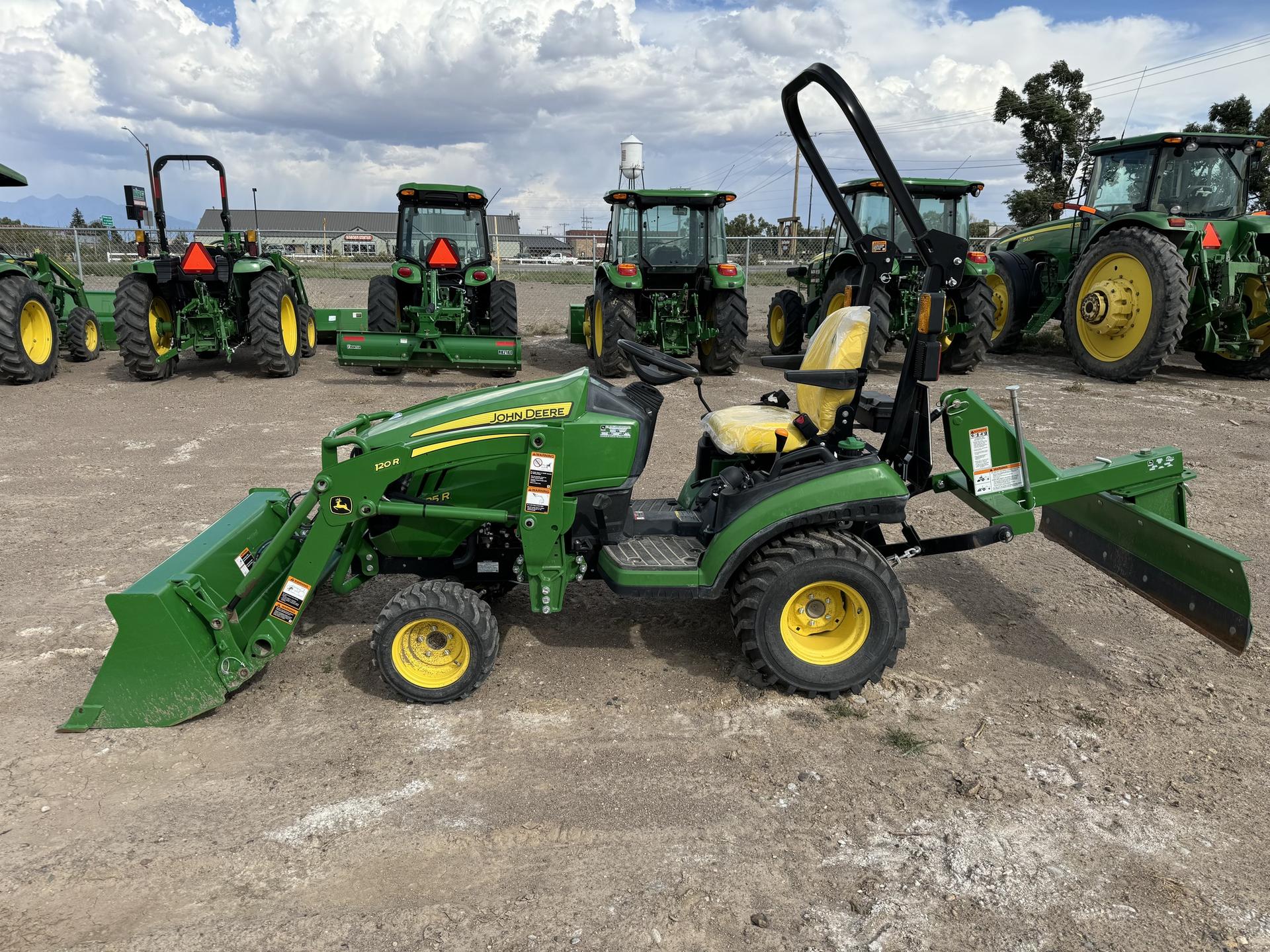 2020 John Deere 1025R