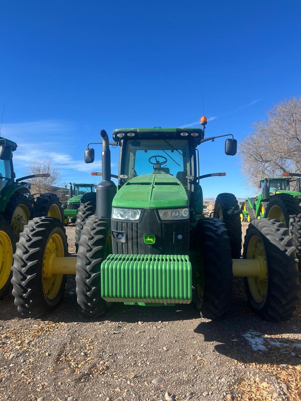 2011 John Deere 8285R Image