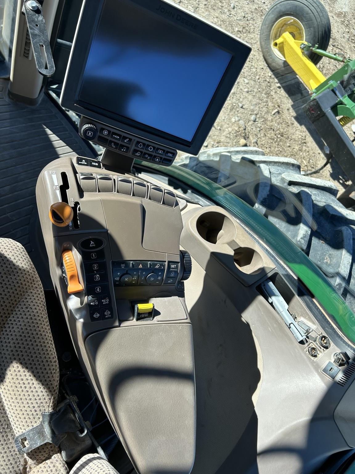 2017 John Deere 7270R Image