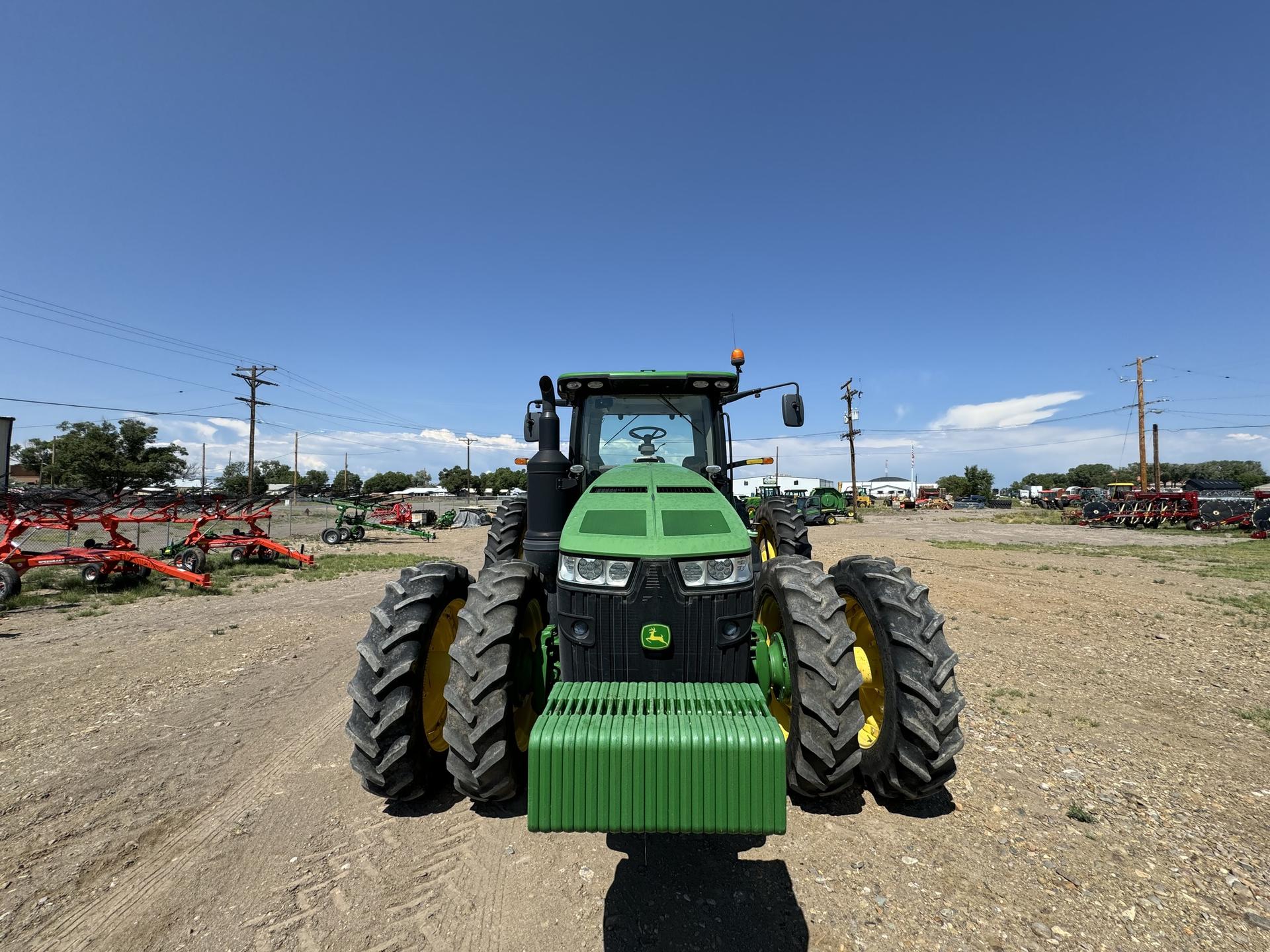 2016 John Deere 8245R