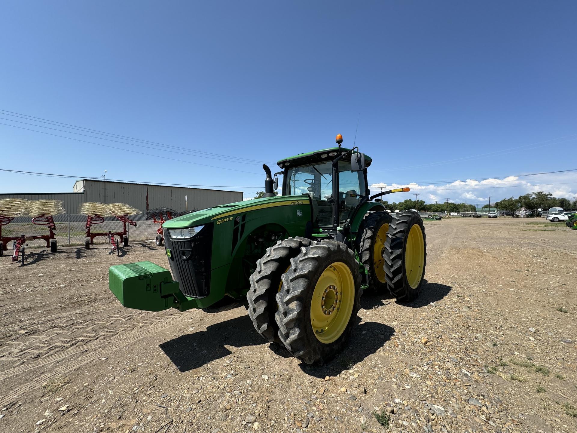 2016 John Deere 8245R