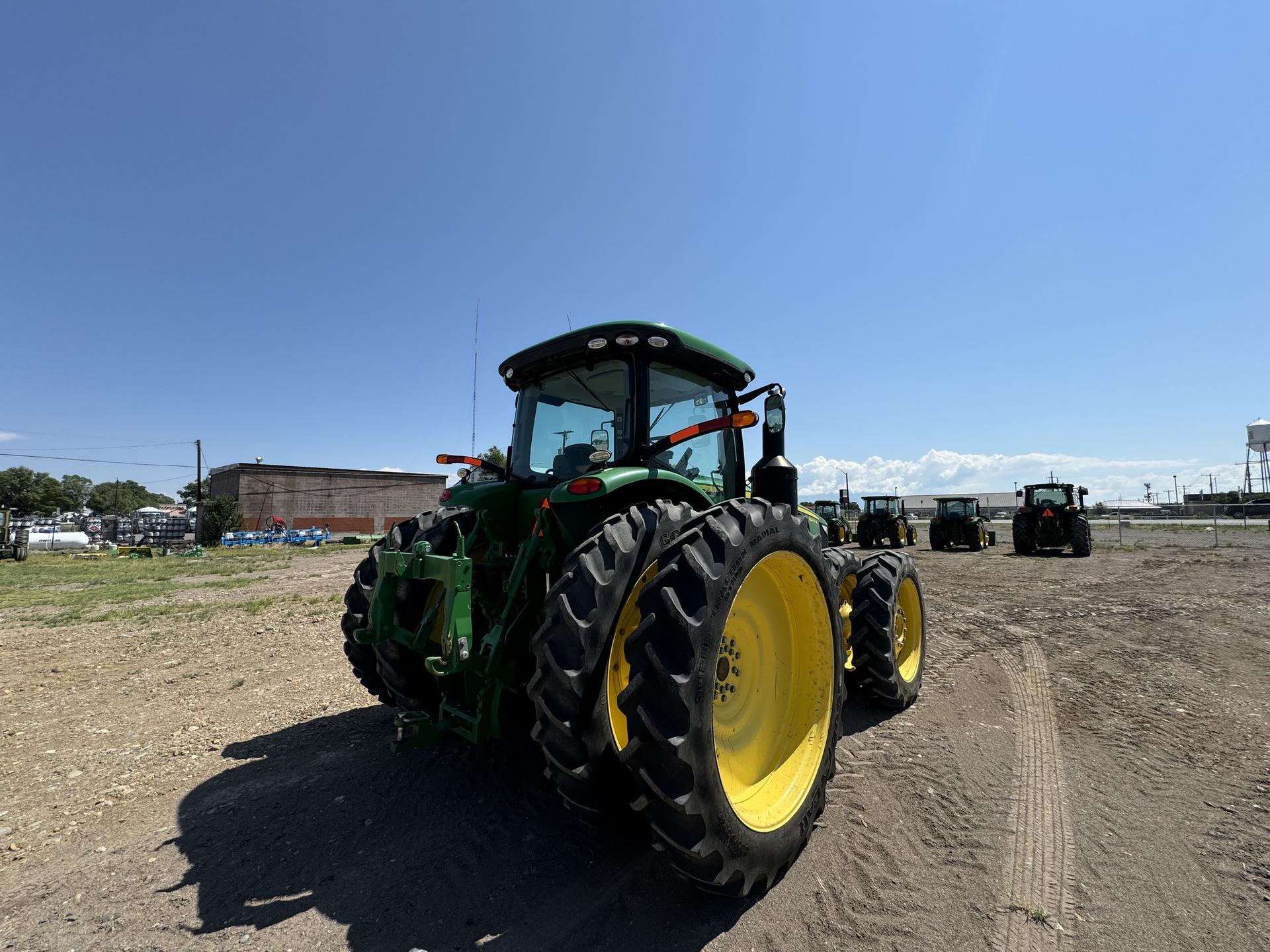 2016 John Deere 8245R