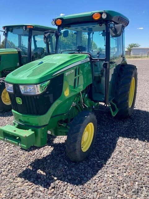 2017 John Deere 5100GN