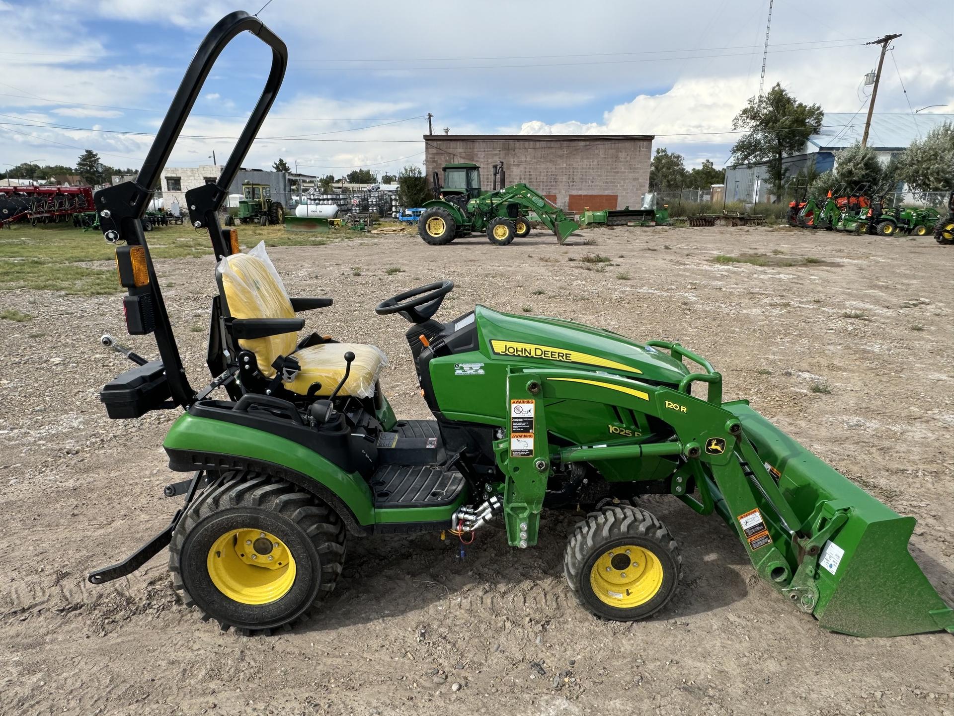 2021 John Deere 1025R