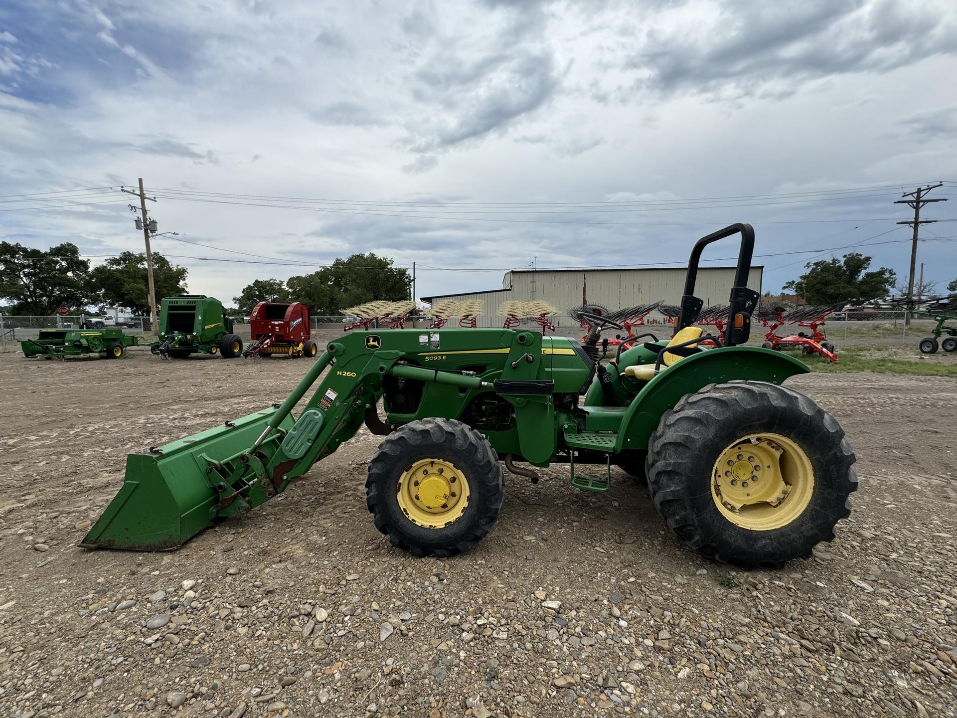 2012 John Deere 5093E