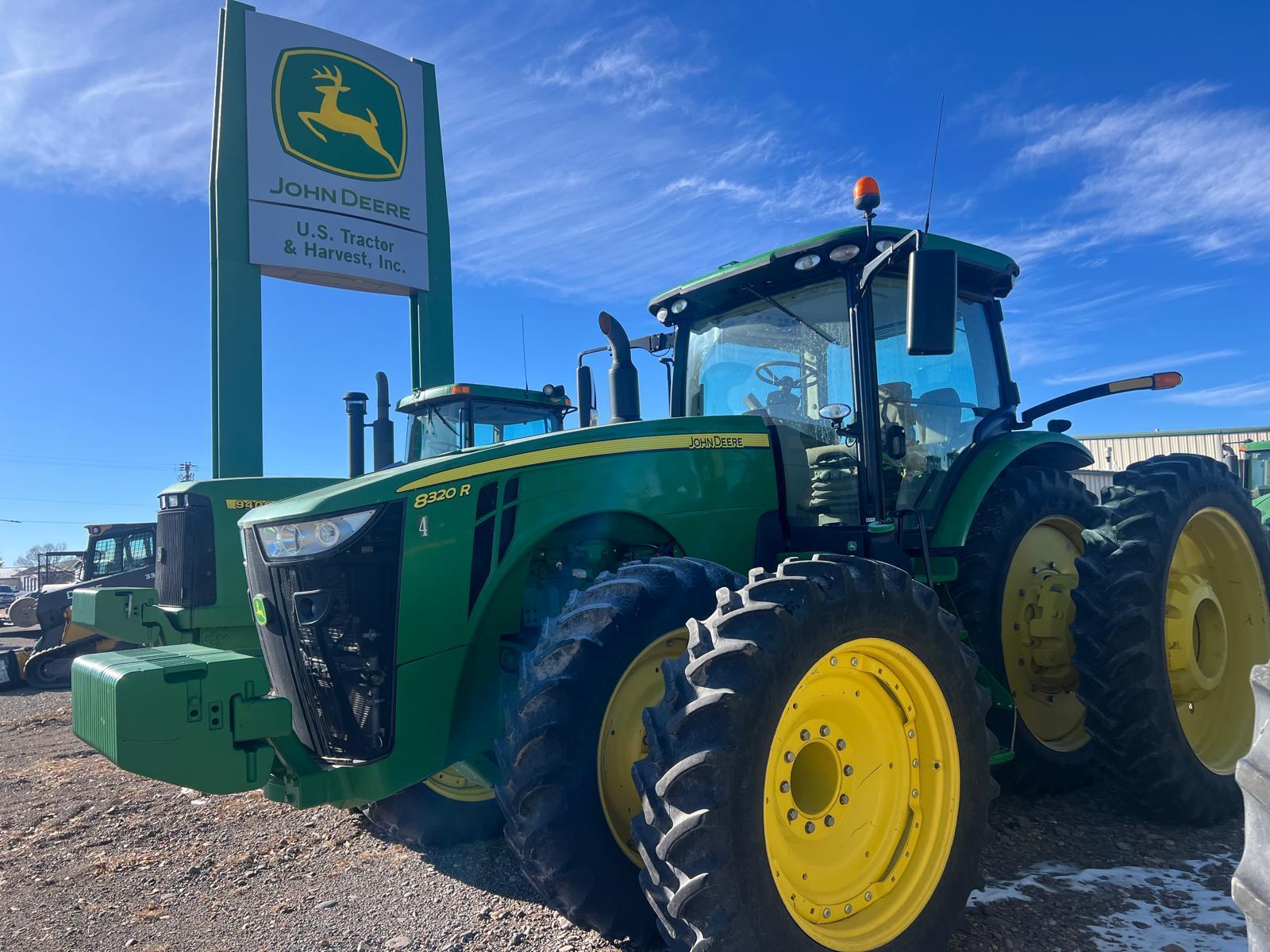 2019 John Deere 8320R