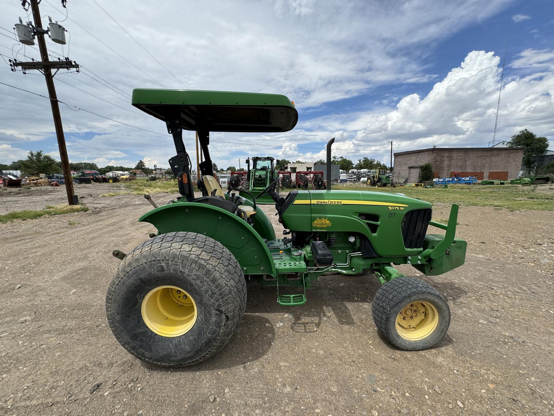 2012 John Deere 5075M