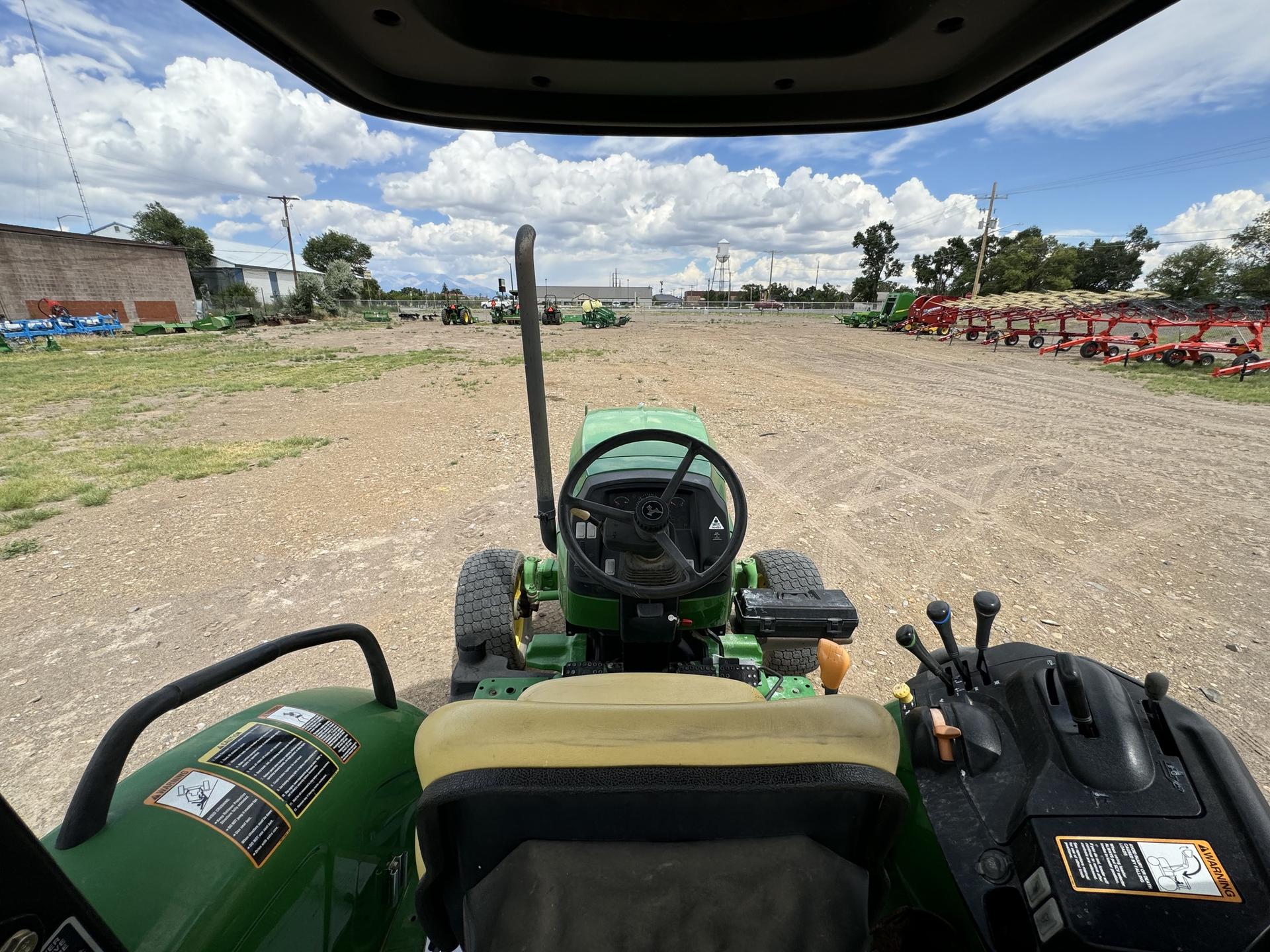 2012 John Deere 5075M