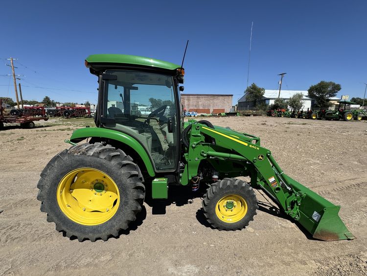 2022 John Deere 4052R Image