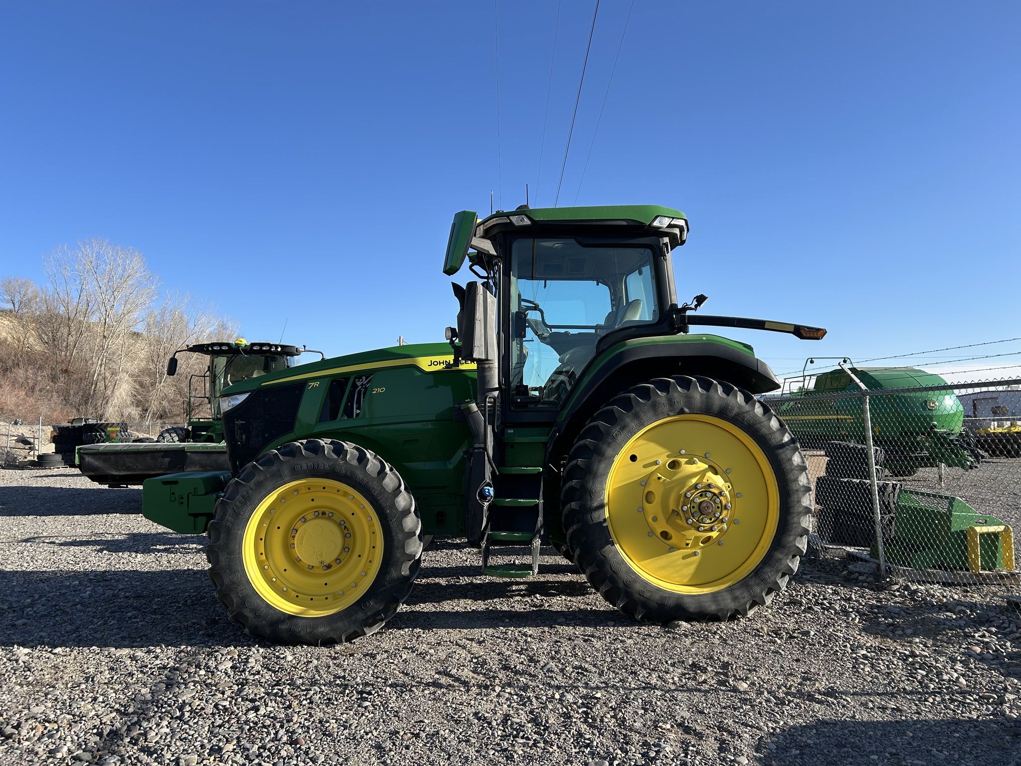 2022 John Deere 7R 210 Image