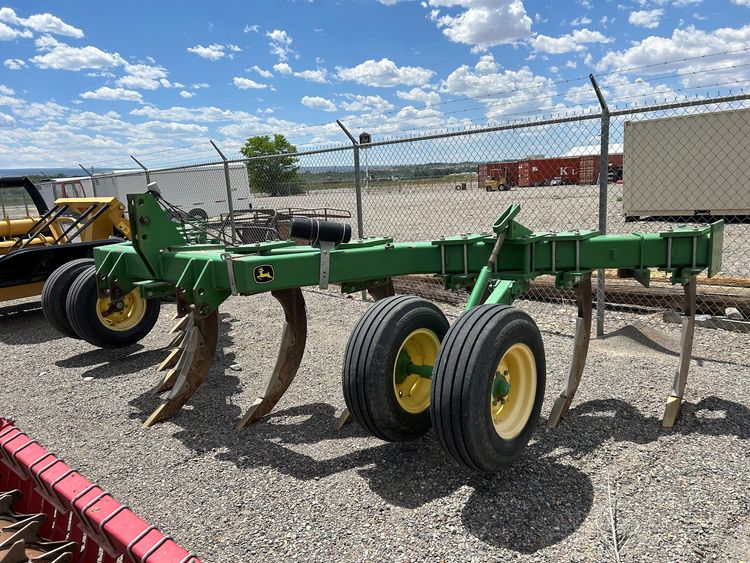 2013 John Deere 915