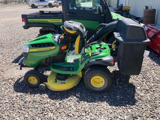 2015 John Deere S240