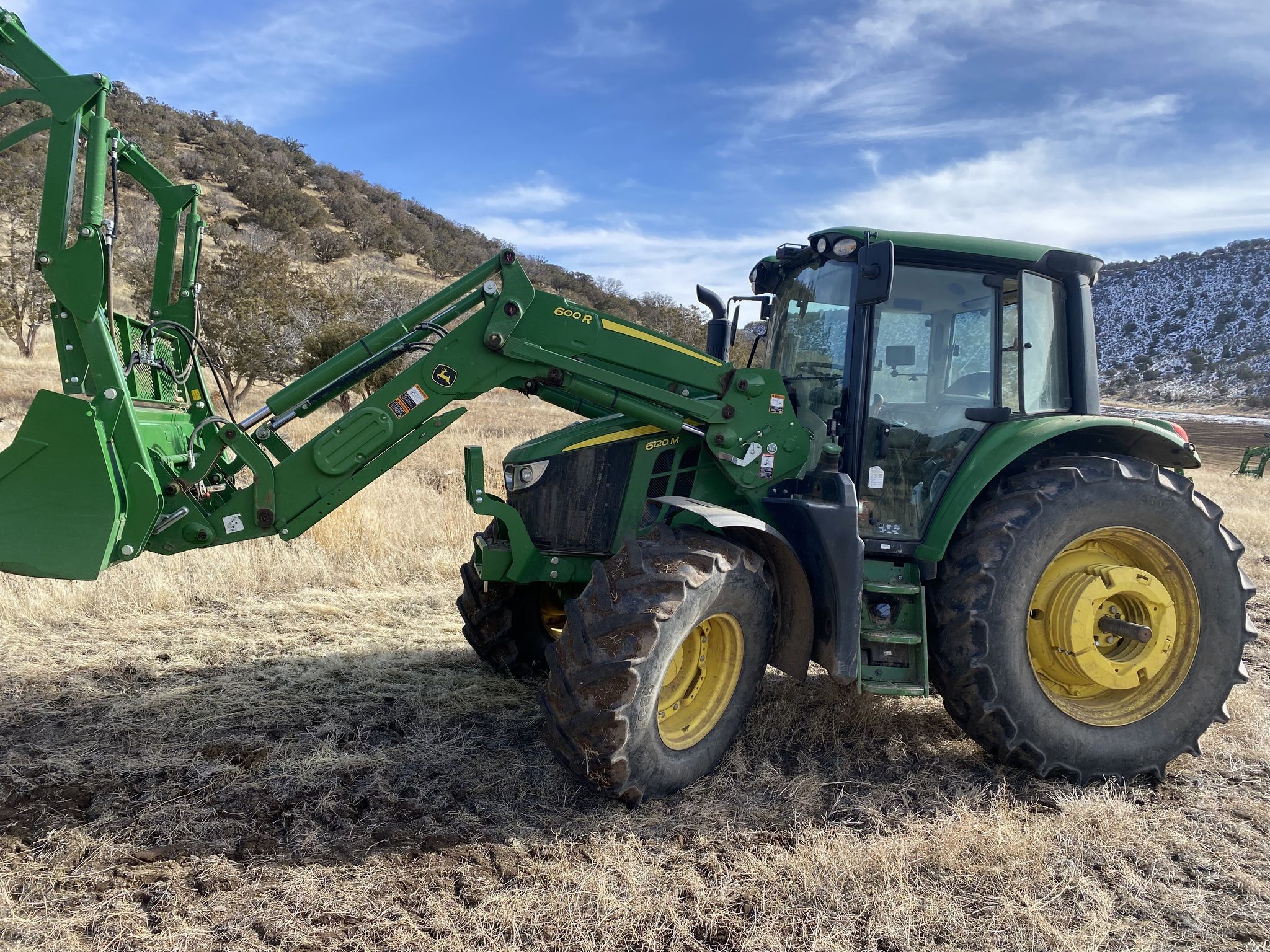 2019 John Deere 6120M